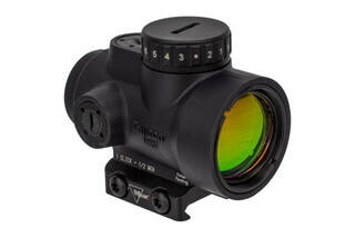 Trijicon MRO HD with low mount features a red dot with segmented circle reticle